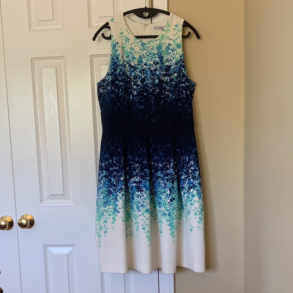 Carmen Marc Valvo Blue and Creamy White Sleeveless Midi Dress